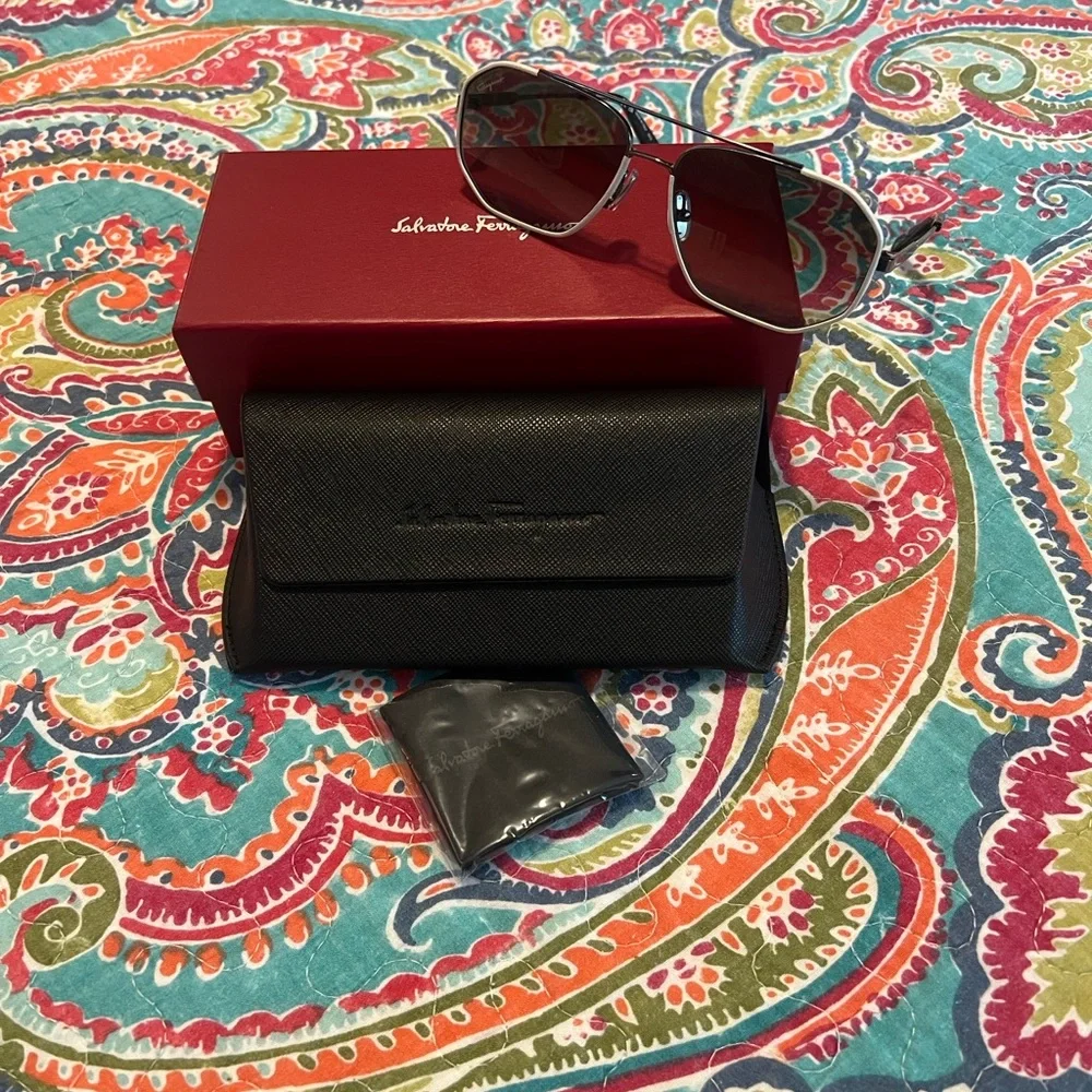 Salvatore Ferragamo sunglasses 303SL - Picture 10 of 10